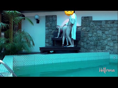 ❤️ Kāhea ʻo Boss i ke kaikamahine i ka loko wai, akā ʻaʻole hiki iā ia ke pale i ka wela ❤ Anal video ia makou ❌❤
